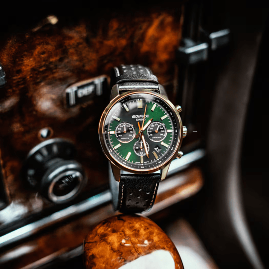 Часовник CASIO EDIFICE EFR-575CL-3AEF