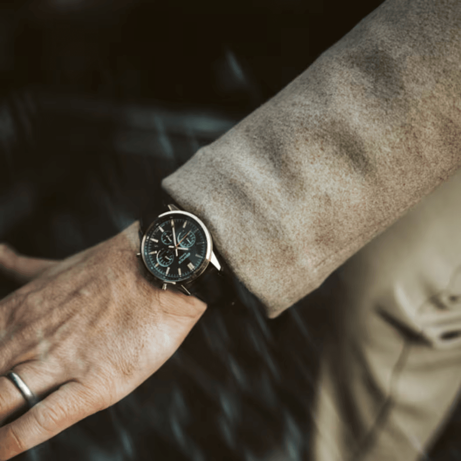 Часовник CASIO EDIFICE EFR-575CL-3AEF