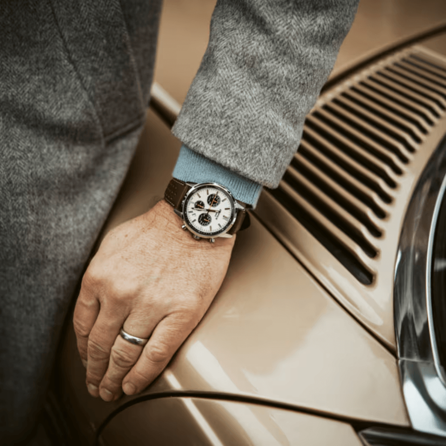 Часовник CASIO EDIFICE EFR-575L-7AEF
