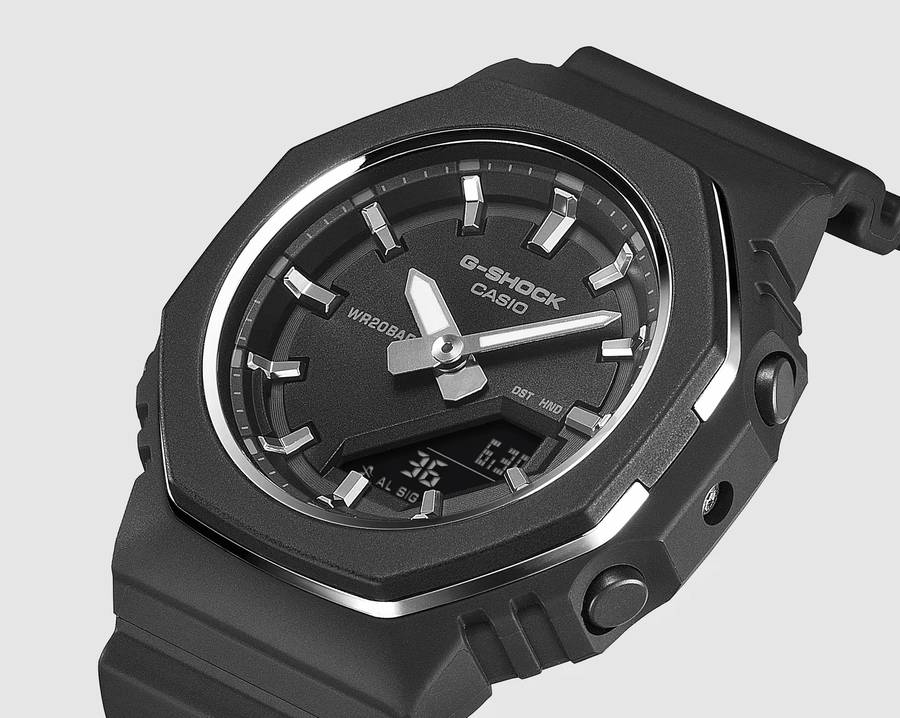 ЧАСОВНИК CASIO G-SHOCK GMA-P2110-1AER