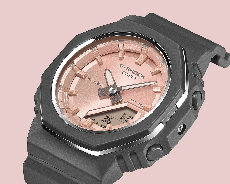 ЧАСОВНИК CASIO G-SHOCK GMA-P2110SC-4AER