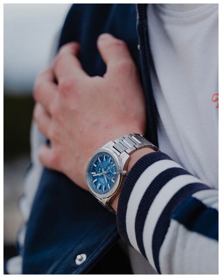 Часовник CASIO EDIFICE EQB-1300D-2AEF