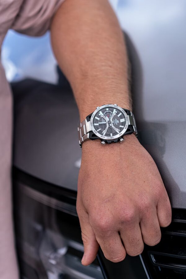 Часовник CASIO EDIFICE ECB-2000D-1AEF