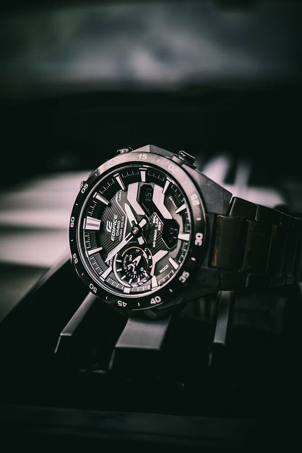 Часовник CASIO EDIFICE ECB-2200DC-1AEF