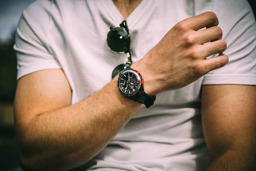 Часовник CASIO EDIFICE ECB-2200P-1AEF