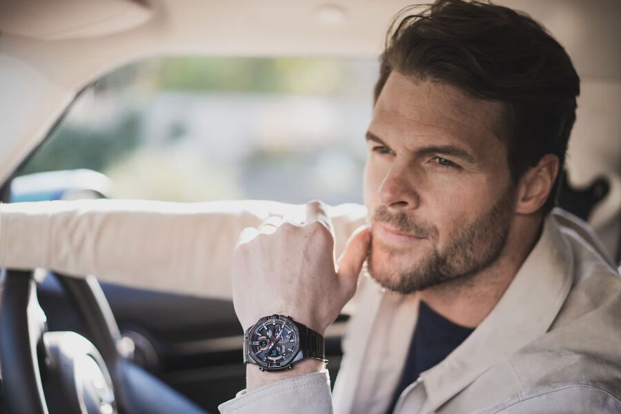 Часовник CASIO EDIFICE ECB-950DC-1AEF