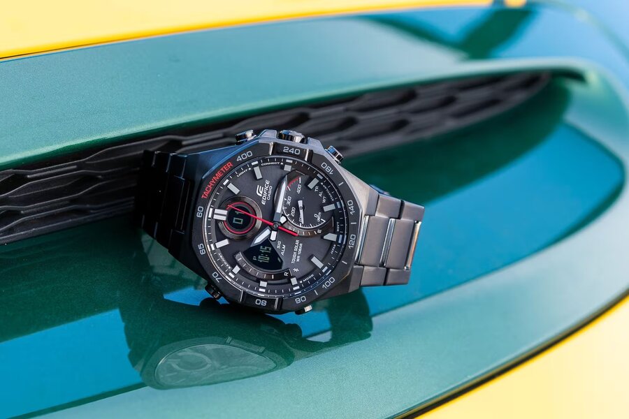 Часовник CASIO EDIFICE ECB-950DC-1AEF