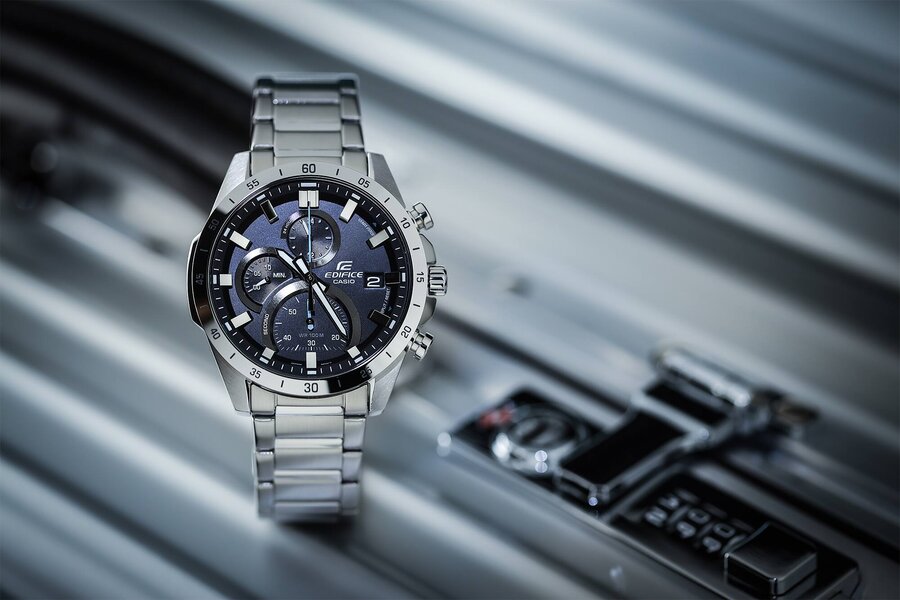Часовник CASIO EDIFICE EFR-571D-1AVUEF