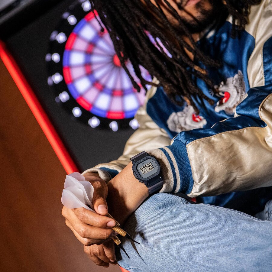 ЧАСОВНИК CASIO G-SHOCK GM-5600MF-2ER