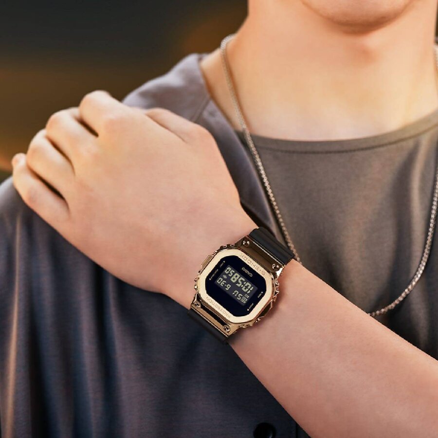 ЧАСОВНИК CASIO G-SHOCK GM-5600G-9ER