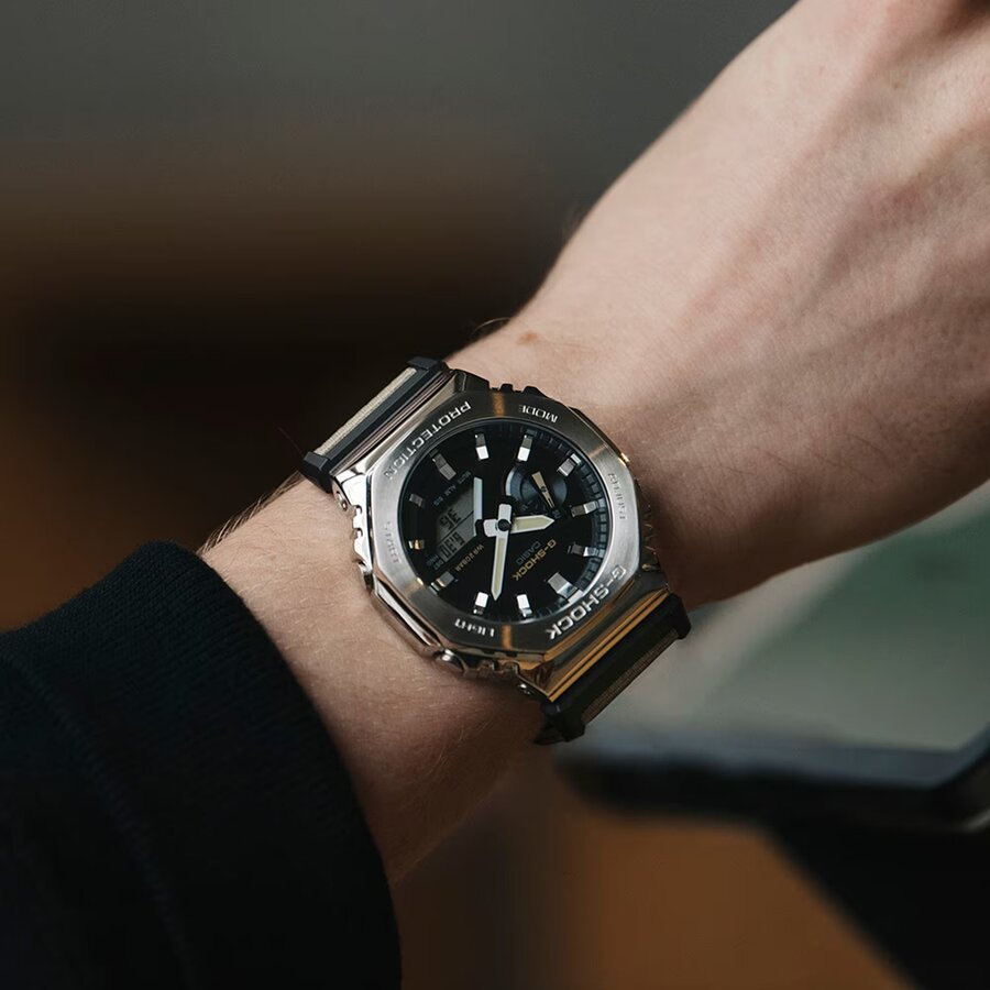 ЧАСОВНИК CASIO G-SHOCK GM-2100C-5AER