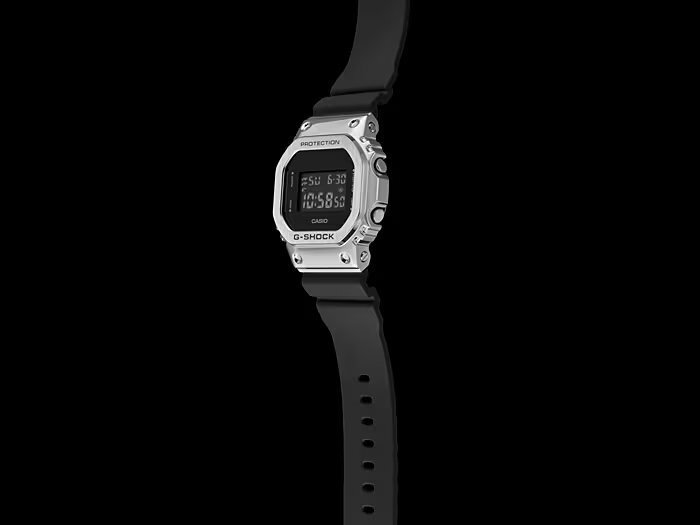 ЧАСОВНИК CASIO G-SHOCK GM-5600-1ER