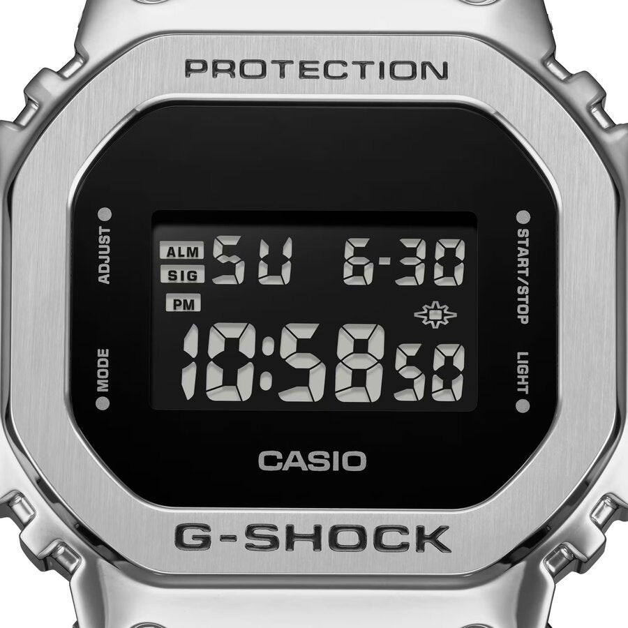 ЧАСОВНИК CASIO G-SHOCK GM-5600U-1ER