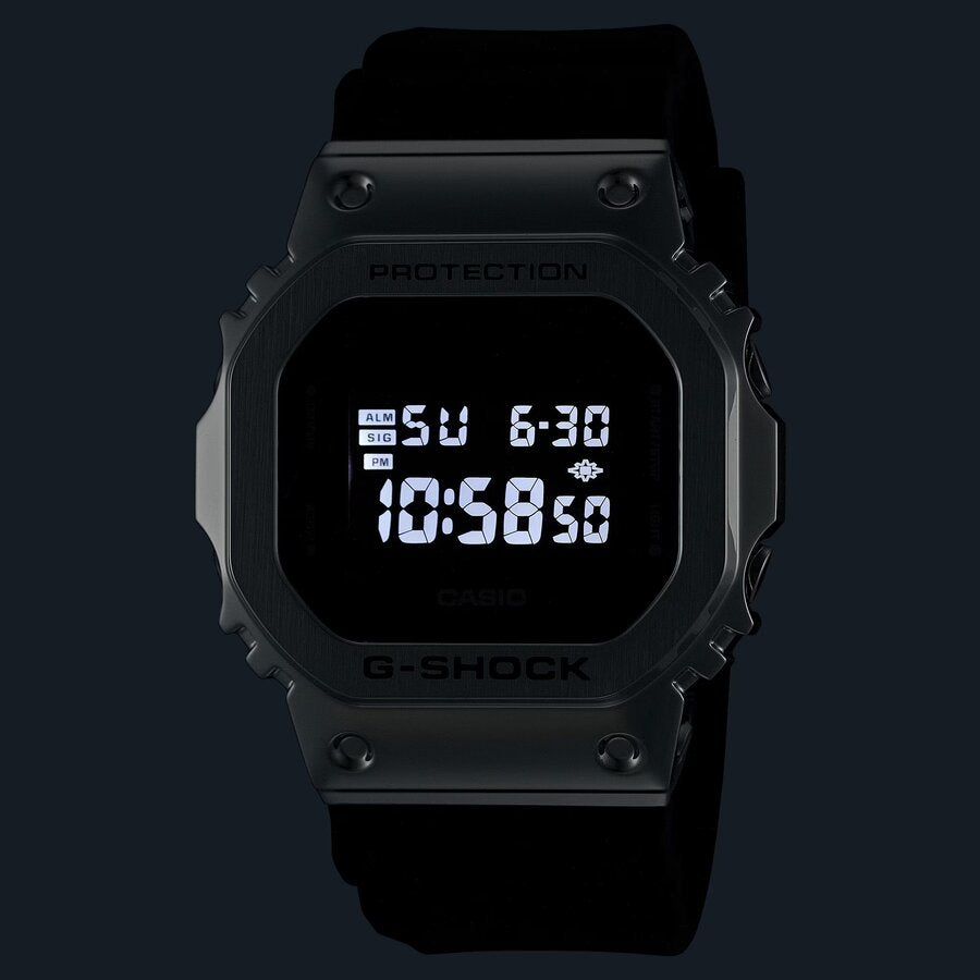 ЧАСОВНИК CASIO G-SHOCK GM-5600U-1ER