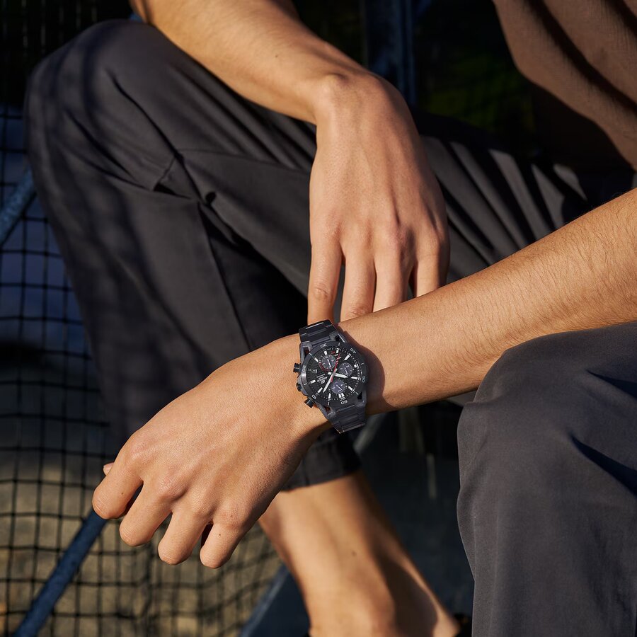 Часовник CASIO EDIFICE EFS-S640DC-1AVUEF