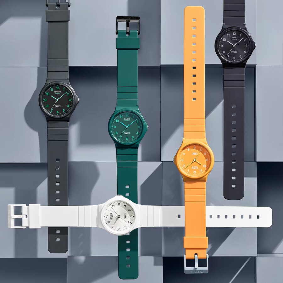 Часовник CASIO MQ-24B-3BEF